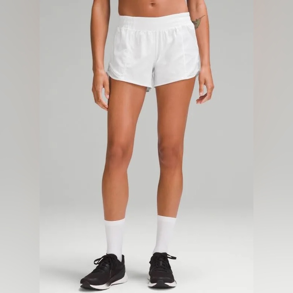 lululemon hotty hot shorts 2.5 size 6